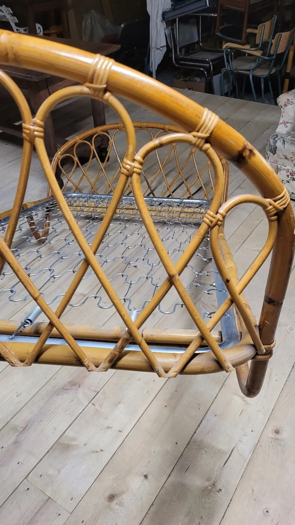 Lit banquette corbeille en rotin vintage- 1950s