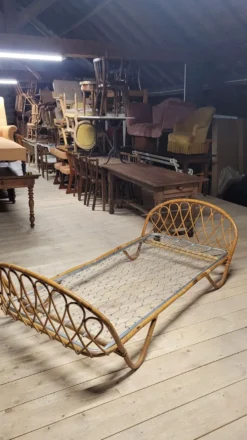 Lit banquette corbeille en rotin vintage- 1950s