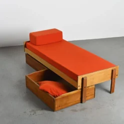 Lit banquette par Pierre Guariche, La Plagne, vers 1965