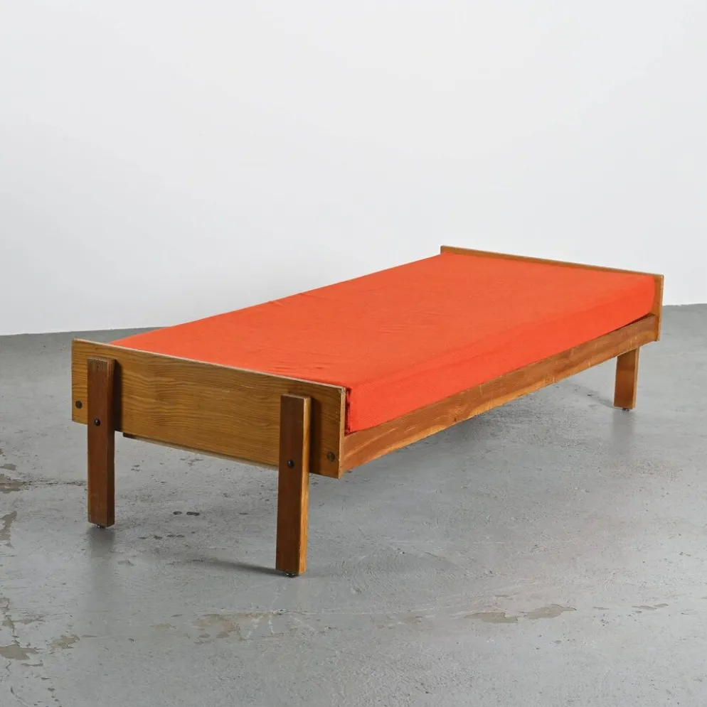 Lit banquette par Pierre Guariche, La Plagne, vers 1965