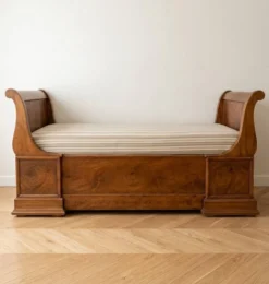 Lit bateau / Banquette ancienne noyer massif – Style Louis-Philippe –