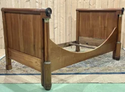 Lit bateau empire du XIXème en merisier - Literie: 1m82x98cm