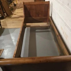 Lit bateau enfant.