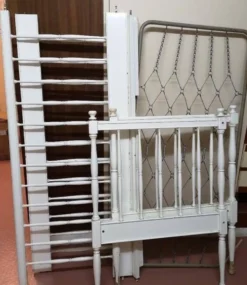lit bébé 1970