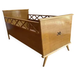 Lit bébé / Berceau vintage en bois et pieds compas - Design Mid-Century