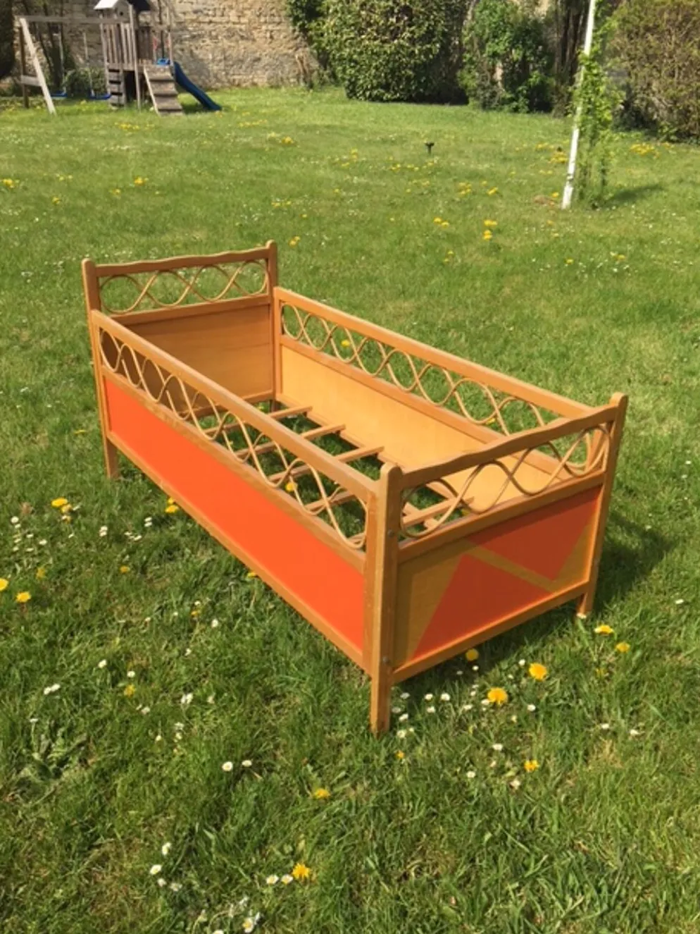 Lit bébé bois et rotin