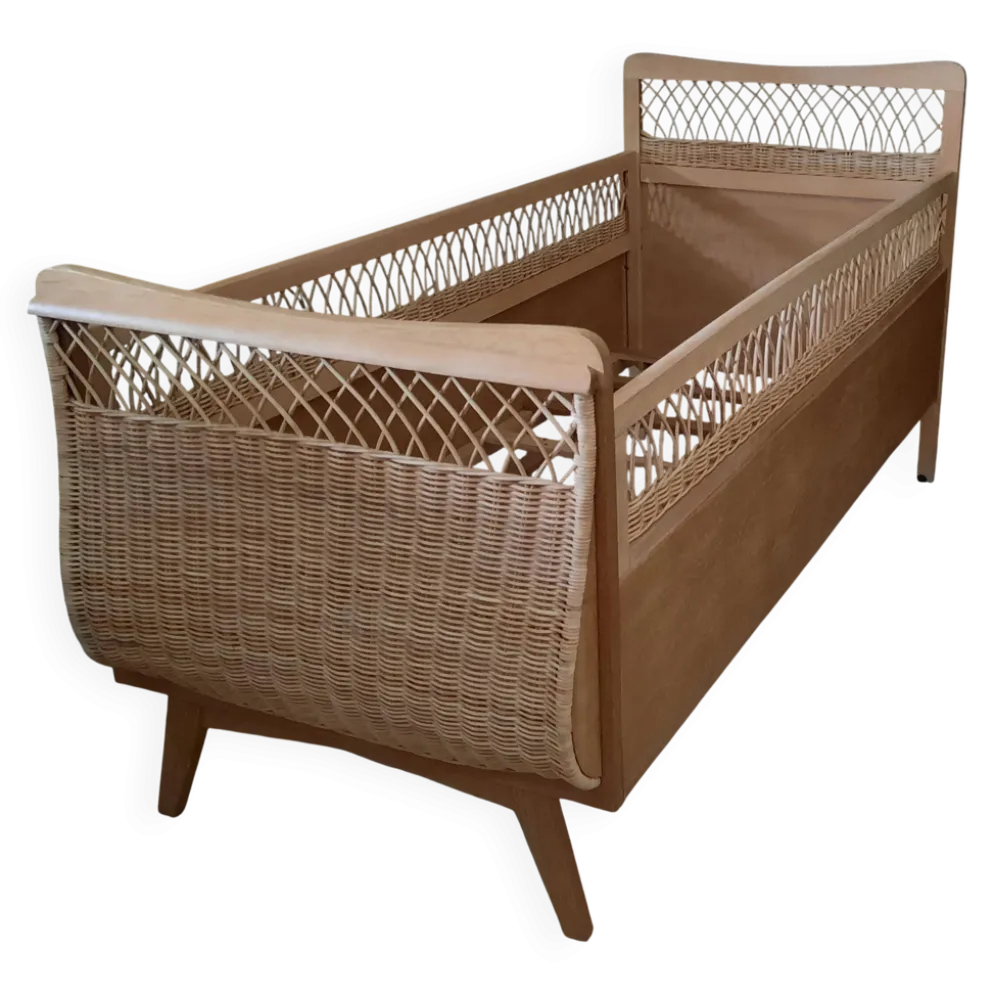Lit bébé corbeille vintage bois et rotin restauré