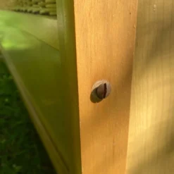 Lit bébé en bois et rotin, années 60