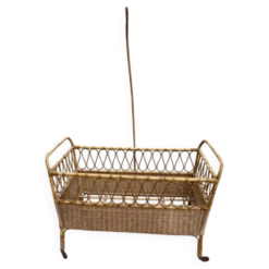 Lit bébé en osier