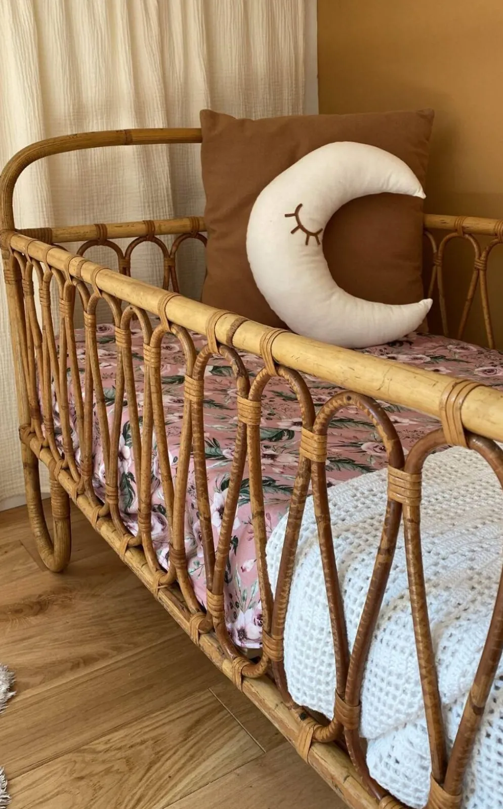 Lit bébé en rotin + matelas bambou sur mesure