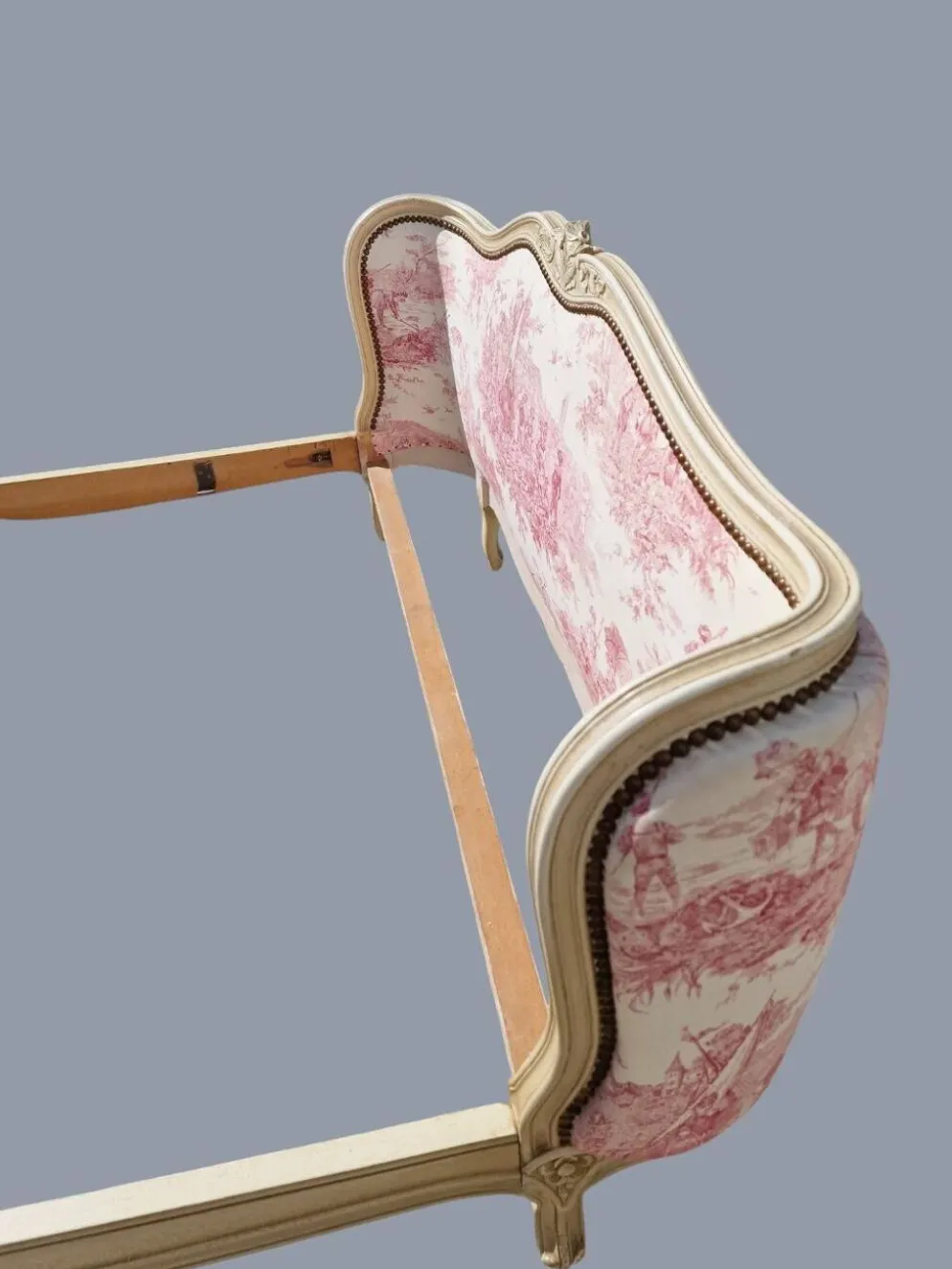 Lit corbeille de style Louis XV TAPISSERIE TOILE DE JOUY