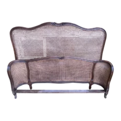 Lit corbeille de style Louis XV cannage
