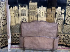 Lit corbeille de style Louis XV cannage