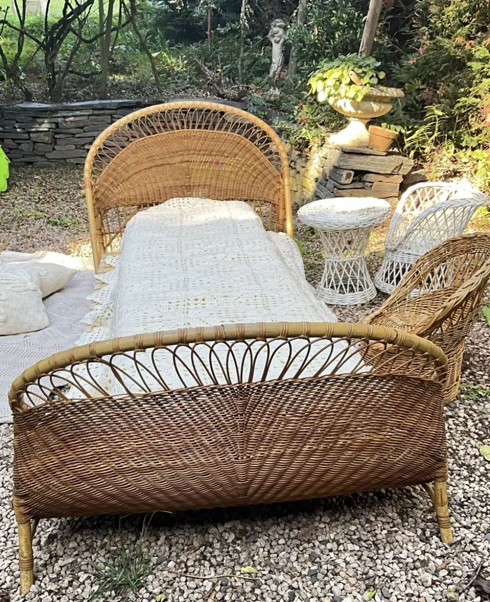Lit corbeille enfant en rotin seventies