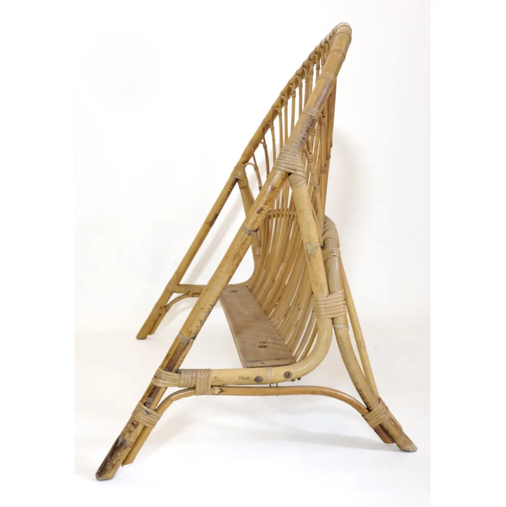 Lit corbeille en rotin des années 60-70