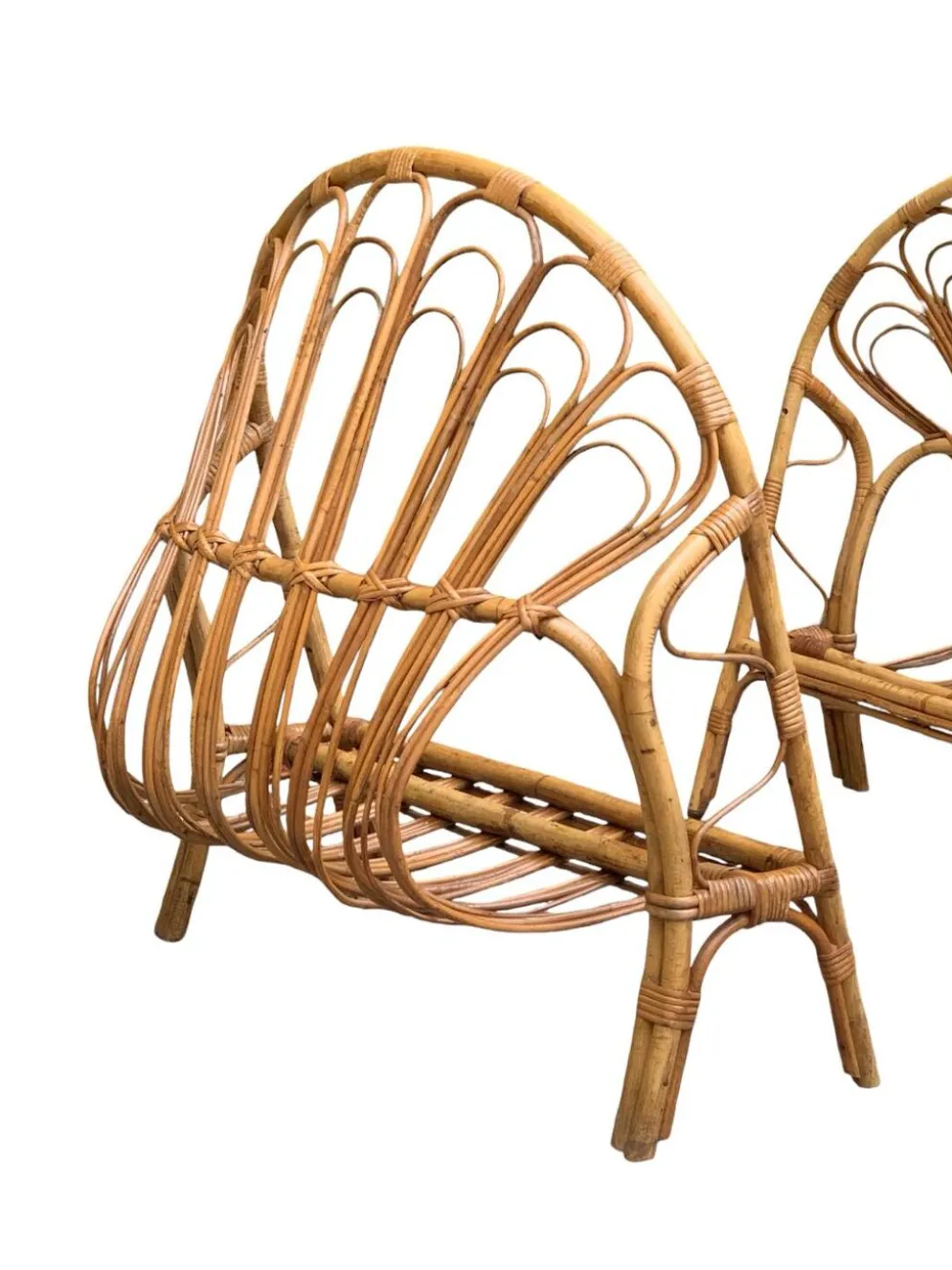 Lit corbeille en rotin pour enfant 1960