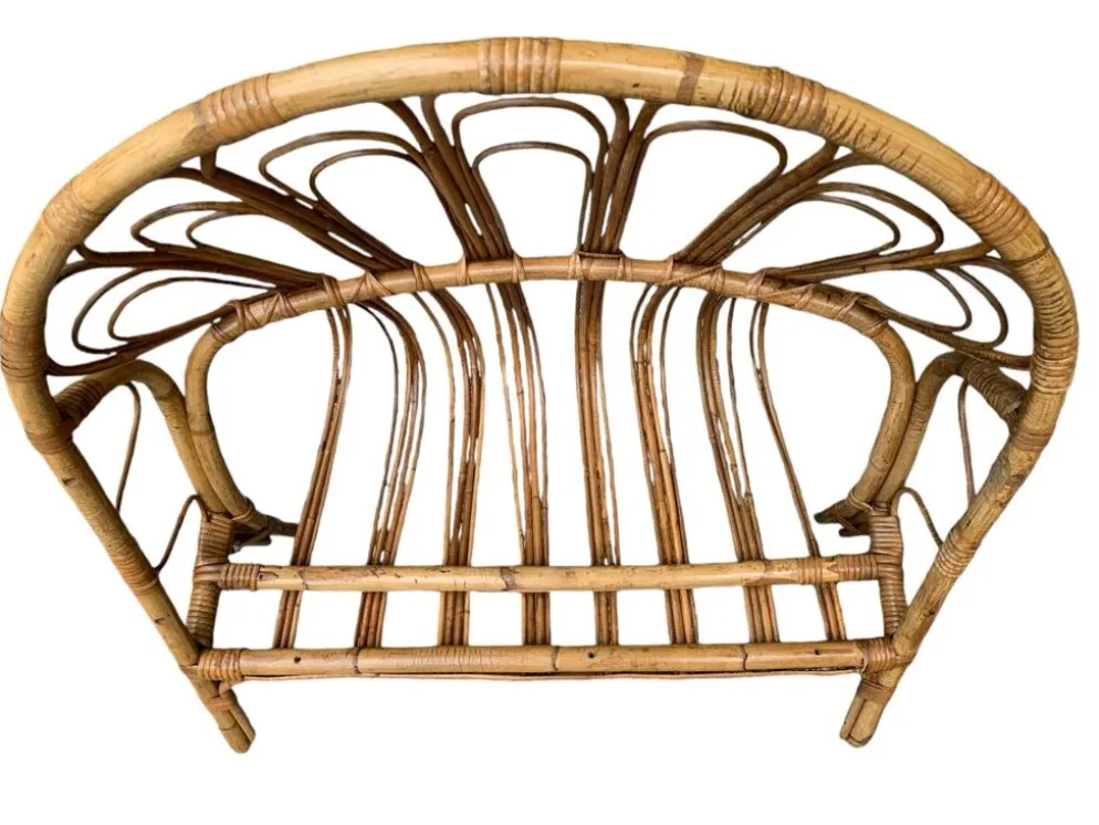 Lit corbeille en rotin pour enfant 1960