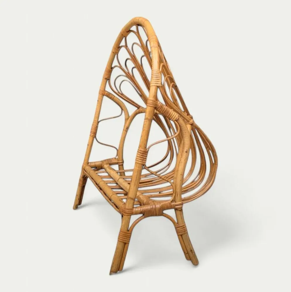 Lit corbeille en rotin pour enfant 1960