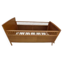 Lit de bébé art déco avec ses pieds compas en bois