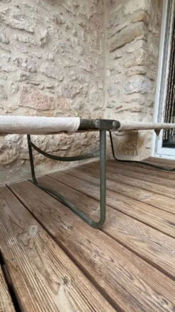 Lit de camp militaire pliant ancien en toile et métal vert kaki