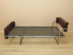 Lit de chambre, design italien, années 1980, production : Italie