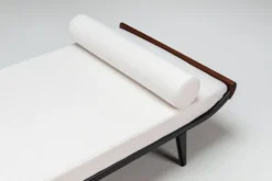 Lit de jour Cléopâtre de Dick Cordemeijer pour Auping en tissu blanc, Pays-Bas, 1954.