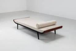 Lit de jour Cléopâtre de Dick Cordemeijer pour Auping en laine, Pays-Bas, 1954.