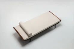 Lit de jour Cléopâtre de Dick Cordemeijer pour Auping en laine, Pays-Bas, 1954.