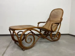 Lit de jour en bois courbé n°2 par Thonet