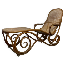 Lit de jour en bois courbé n°2 par Thonet
