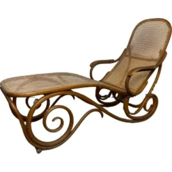 Lit de jour en bois courbé n°2 par Thonet