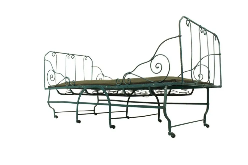 Lit de jour en métal pliable avec nouvelle sangle et rembourrage