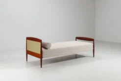 Lit de jour scandinave en teck et en cannage, Danemark 1960