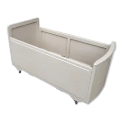 Lit d'enfant en bois