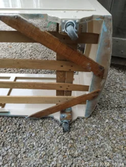 Lit d'enfant en bois