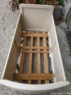 Lit d'enfant en bois