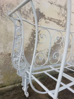 Lit d'enfant pliant en fonte Napoléon lll
