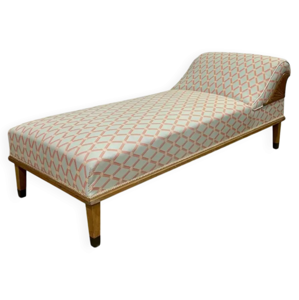 Lit de repos anglais début XXème en chêne, quelques tâches sur le tissu