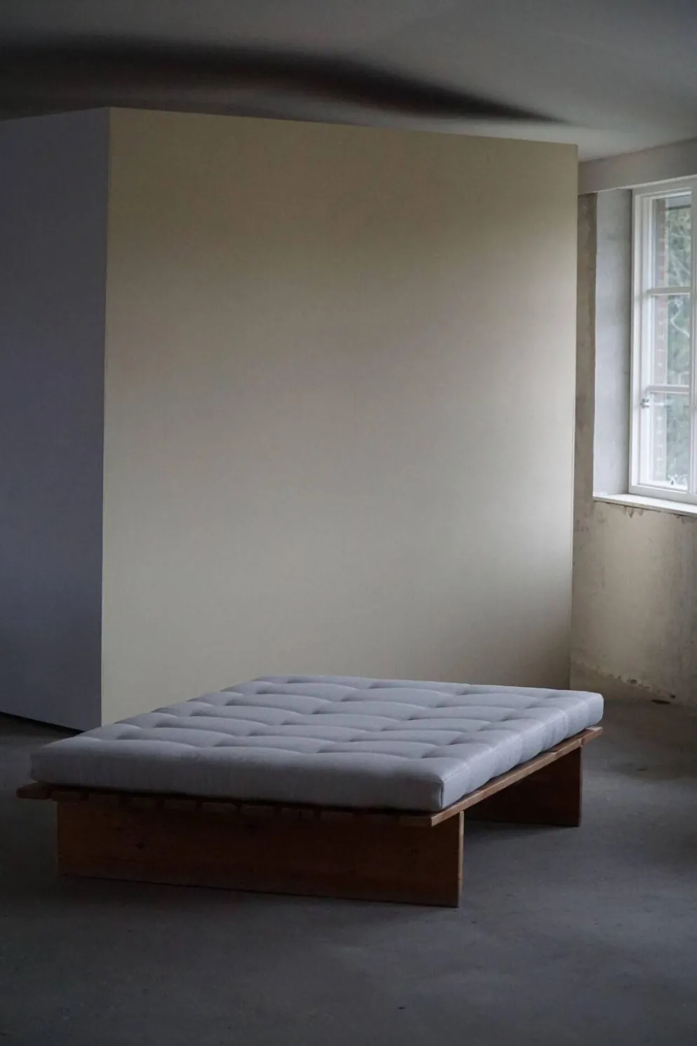 Lit de repos danois moderne, retapissé, fabriqué en pin, par Nyt i Bo, années 1970