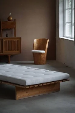 Lit de repos danois moderne, retapissé, fabriqué en pin, par Nyt i Bo, années 1970