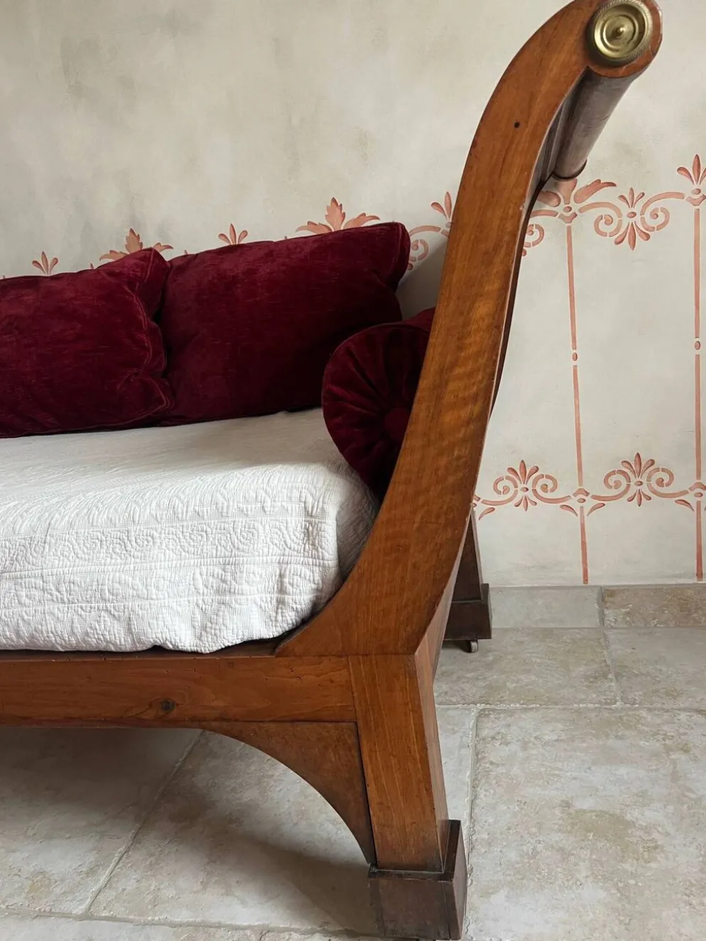 Lit de repos Empire XIXe + matelas neuf couchage 180x73cm, méridienne noyer