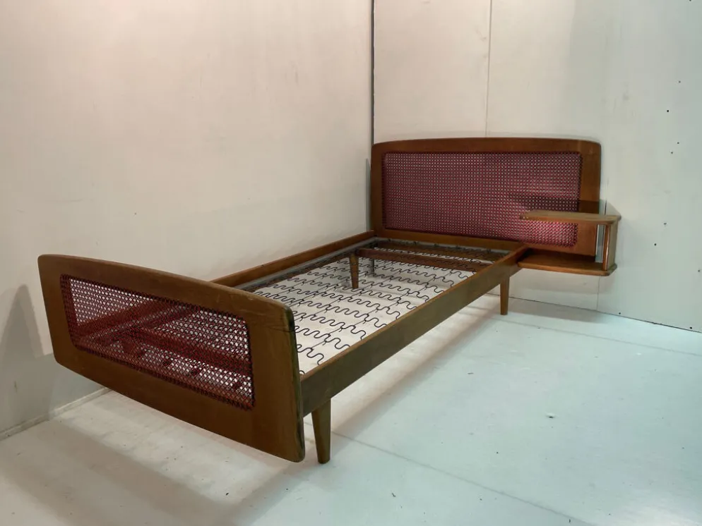 Lit de repos France années 50