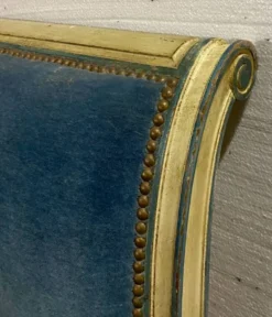 Lit de style Directoire en hêtre patiné XX siècle