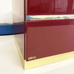Lit double en acrylique et laiton bordeaux Eric Maville uniquement années 1970