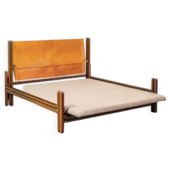 Lit double en bois et cuir attribué à Carlo Scarpa pour Simon Gavina, Italie, 1975