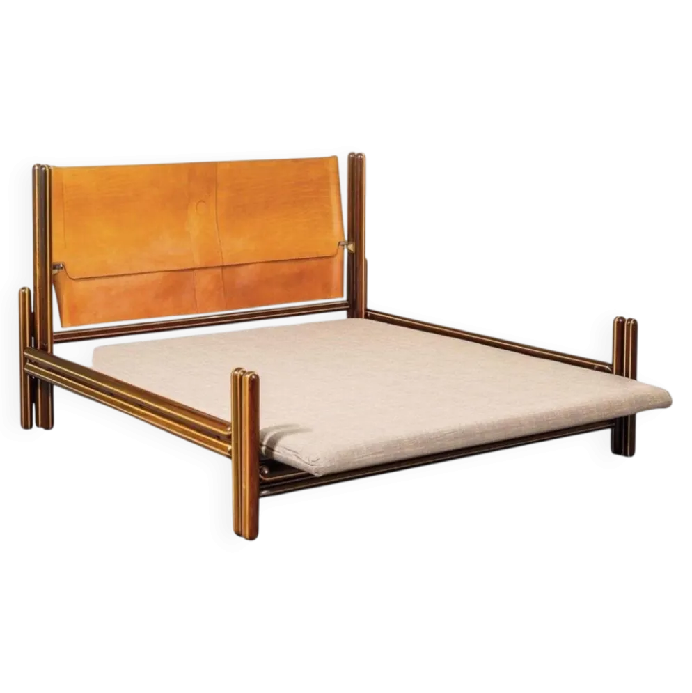 Lit double en bois et cuir attribué à Carlo Scarpa pour Simon Gavina, Italie, 1975