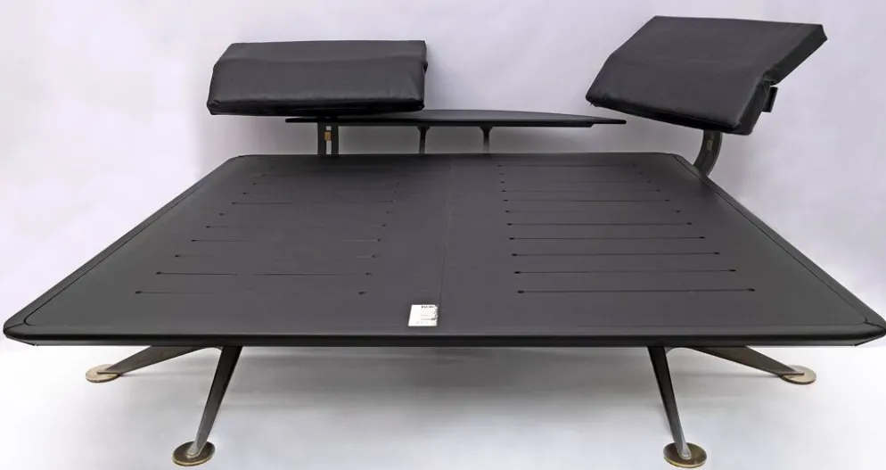 Lit double King Size en laiton et acier « Adia » de Paolo Piva par B&B, années 1980
