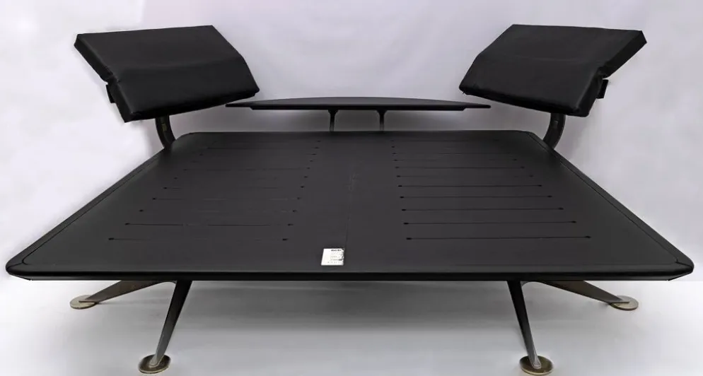Lit double King Size en laiton et acier « Adia » de Paolo Piva par B&B, années 1980