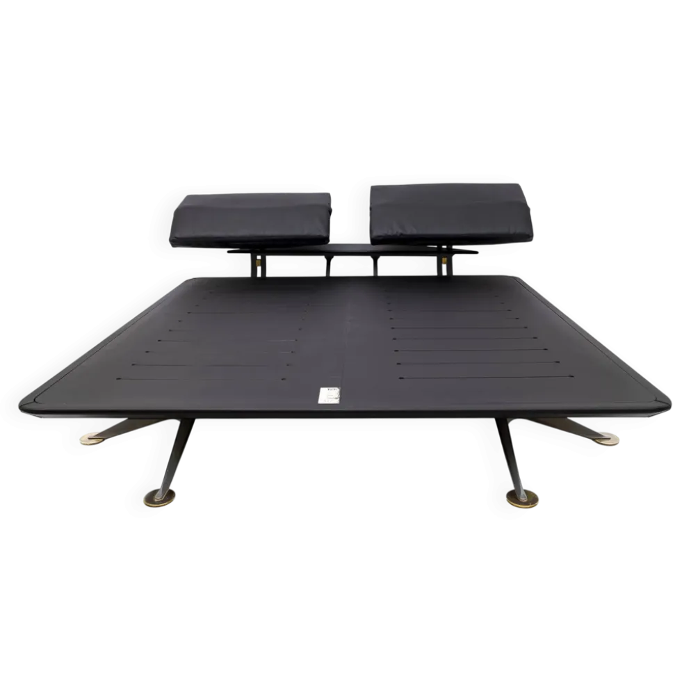 Lit double King Size en laiton et acier « Adia » de Paolo Piva par B&B, années 1980