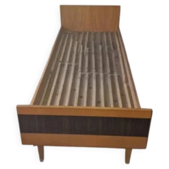 Lit double Mid-Century en bois marron et noir, années 1960, production tchèque